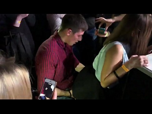 ❤️ ロシアのナイトクラブでリアルセックス。18歳のロシア人少女がナイトクラブで肛門と膣を犯される ☑  at porn ja.poliglass34.ru ❌️❤